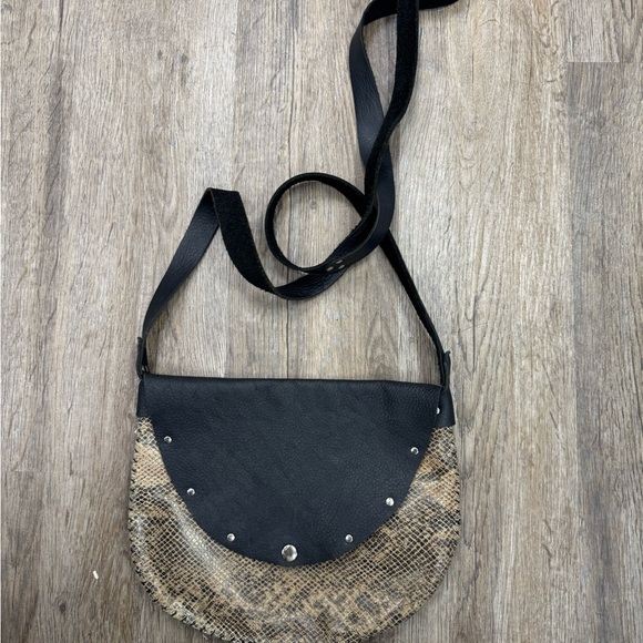 Handbags - Snakeskin Crossbody Shoulder Bag